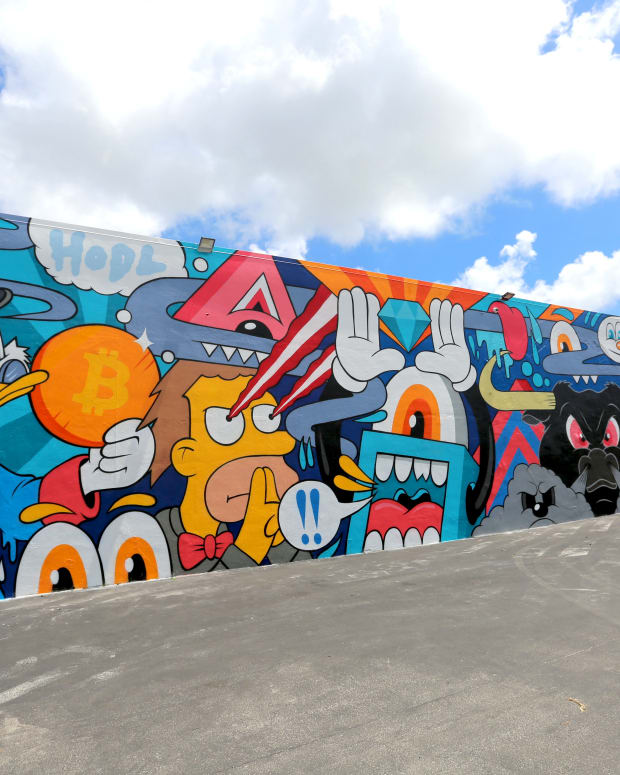 Renowned muralist Greg Mike discussed the inspiration for his iconic graffiti wall at the Bitcoin 2021 event.