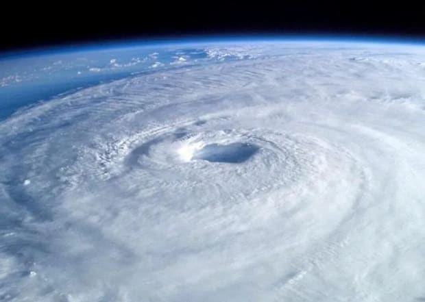 hurricane-482-1068x760-1.jpg