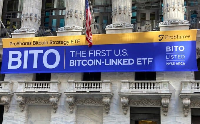 First Bitcoin Futures ETF Trades Over $1 Billion On First Day