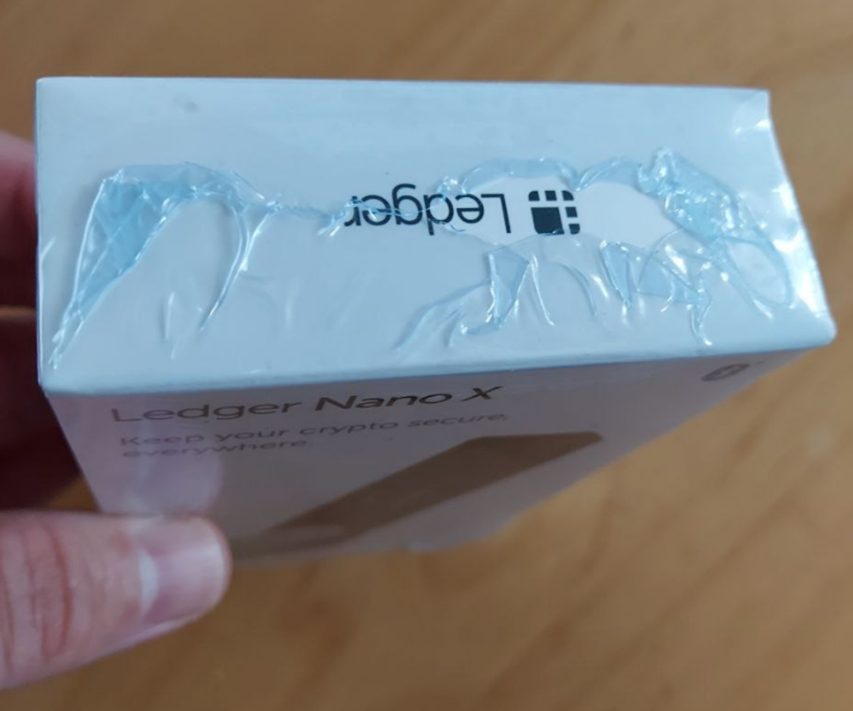 Shrinkwrapped Ledger device included in the packaging. Source: Reddit.