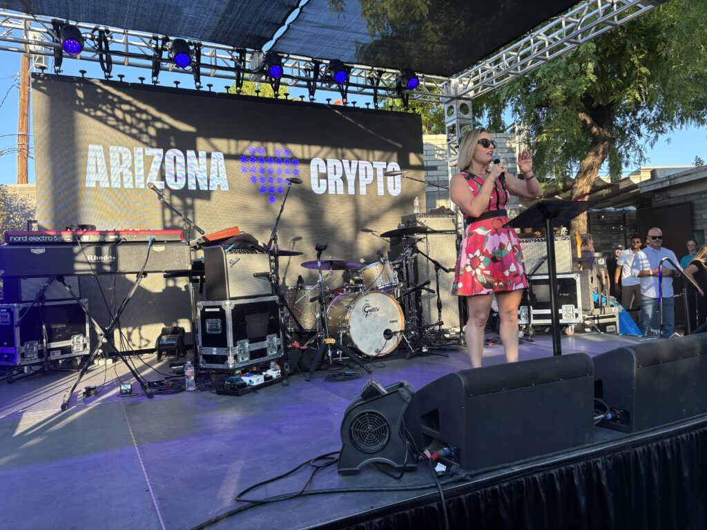 Politicians, Founders Motivate Crypto Voters On Day One Of The America Loves Crypto Tour