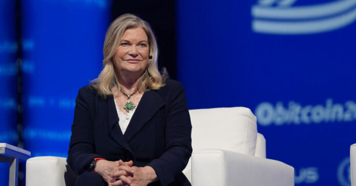 President Trump Supports Strategic Bitcoin Reserve Bill, Senator Lummis Says